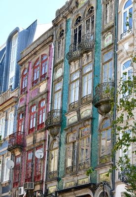 Decorative Buildings in Porto, Portugal 728 