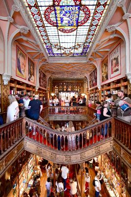 Livraria Lello Interior, Porto, Portugal 1621  