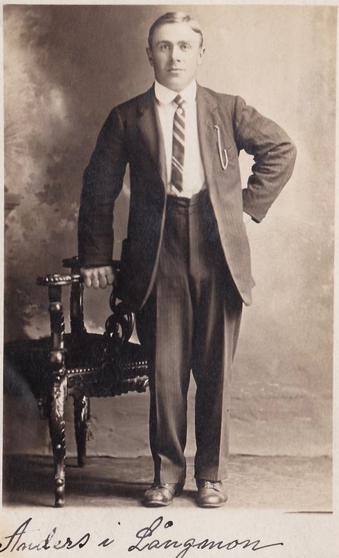 2) Anders in Langmon