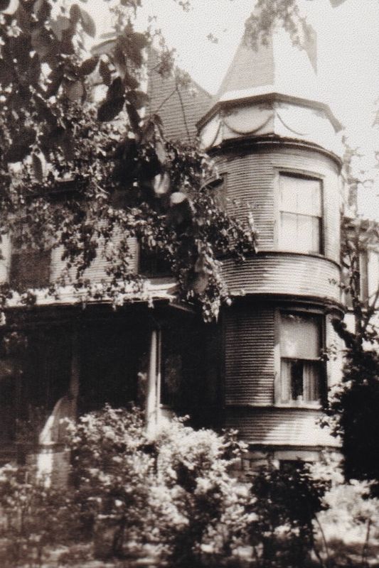 60) 311 Waller, where Gunborg lived in Chicago.