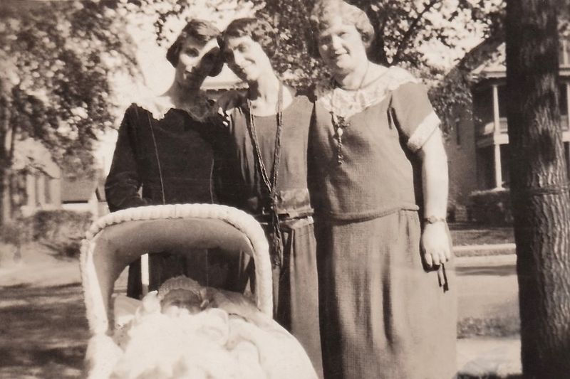 70) Grandma Gunborg, Hedvig Franzen? grandma's foster sister, Sally Ecklund and baby Ray.