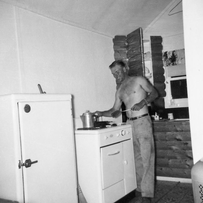 127) Ray cooking at the Canada Cabin