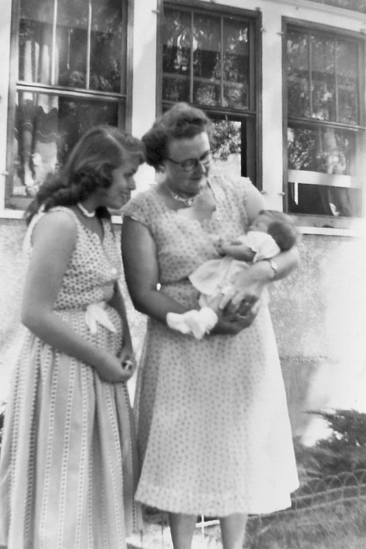 222)  Thelma, Grandma Elvera and Susie.