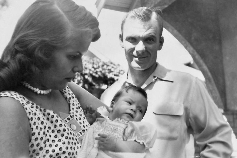 226) Mom, Dad and baby Susie.