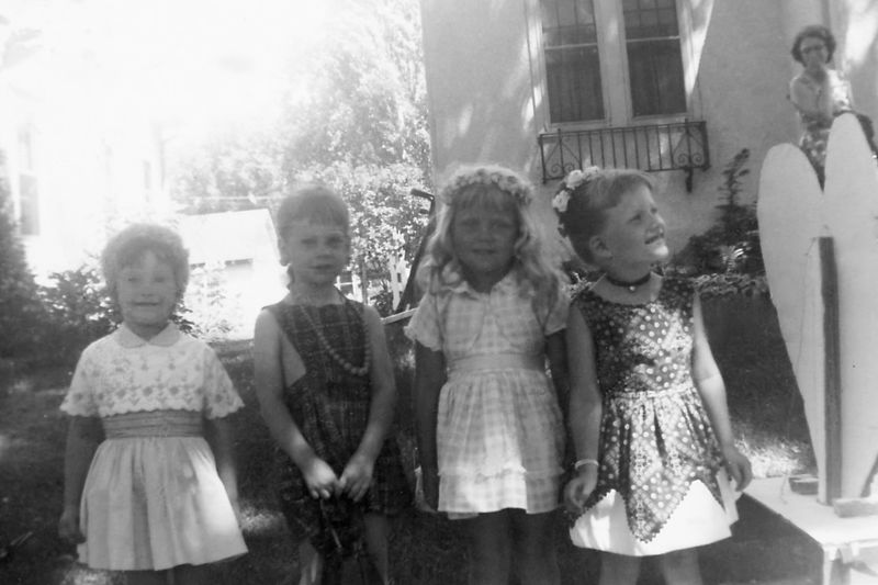 299) Little girls and Lenore