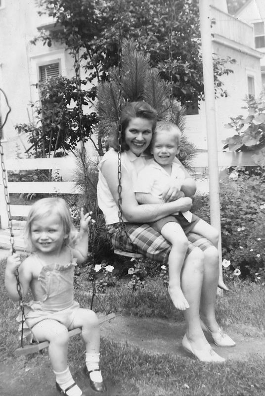 305) Sharon, Thelma and Danny