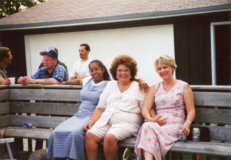 79) Lee, Les, his wife, Thelma and Lynn.