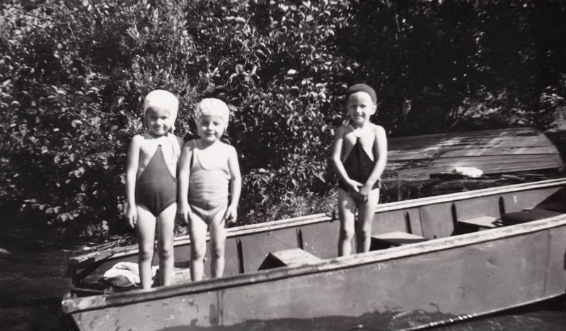 93) Thelma, Janet and Emily