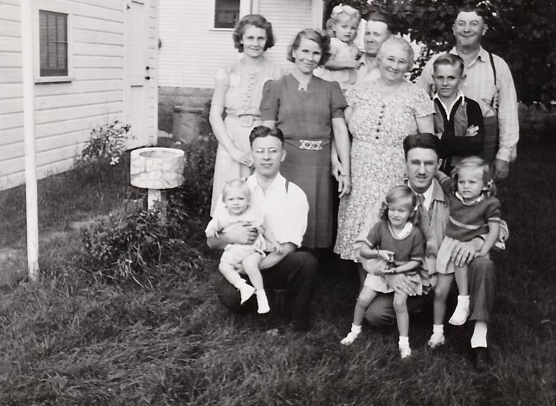 103) Estlund Families
