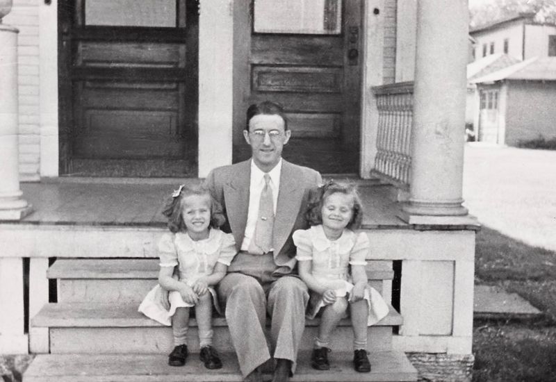 125) Emily, Bert and Thelma