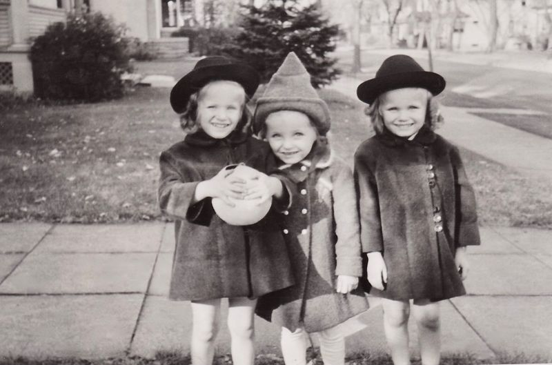 132) Emily, Joanne and Thelma