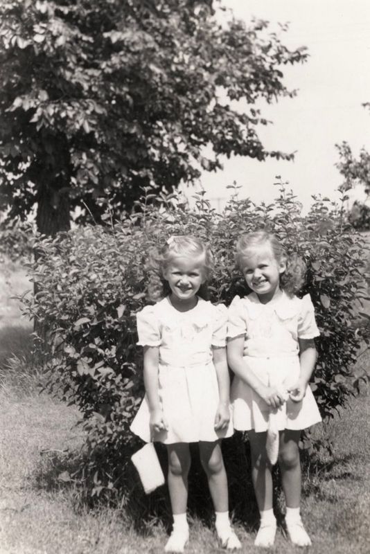 148) Emily and Thelma
