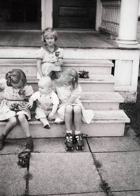164) Emily, Thelma and ?