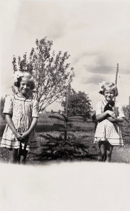 174) Emily and Thelma (or Thelma and Emily)