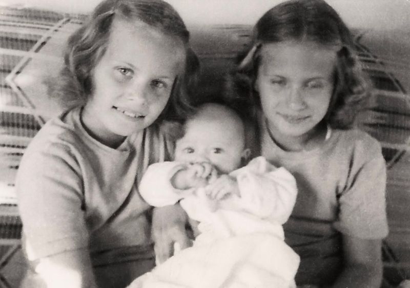 211) Thelma, Mary and Emily
