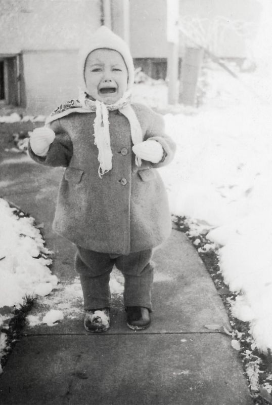212) Mary's first time in the snow