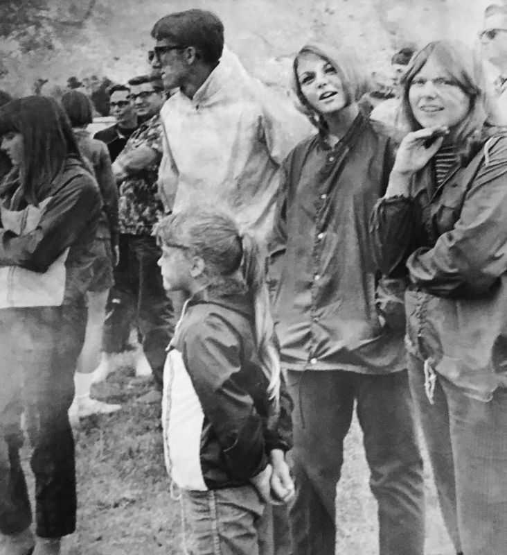 274) Chuck and Debby and her sisters