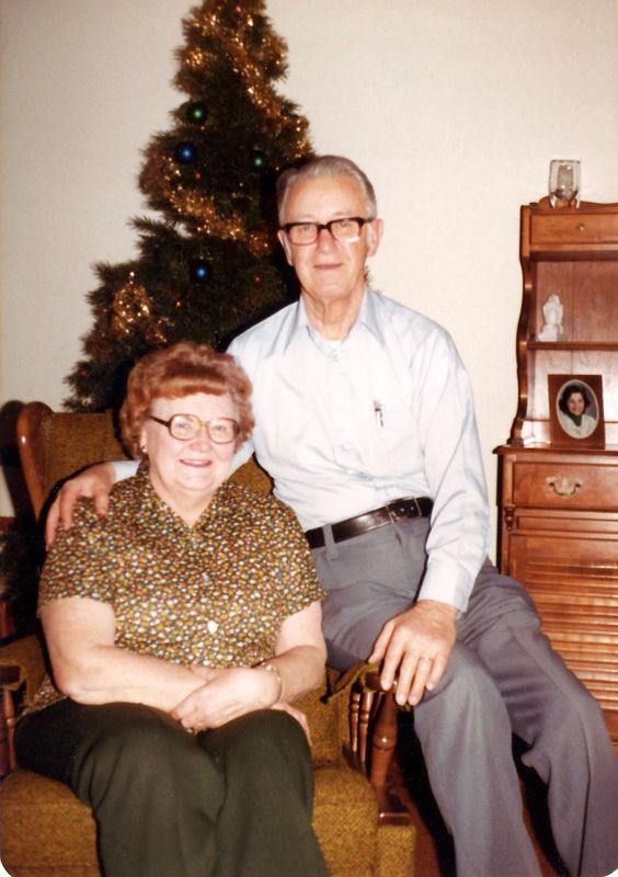 277) Elvera and Bert Estlund