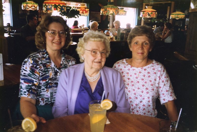284) Mary, Elvera and cousin Joanne