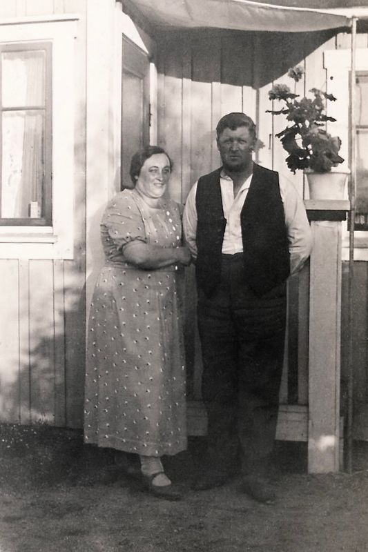 21) Elin and Karl