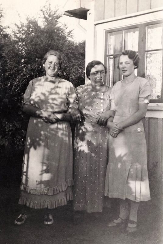 22) Ruth Margot, Elin and Irene Mathilda