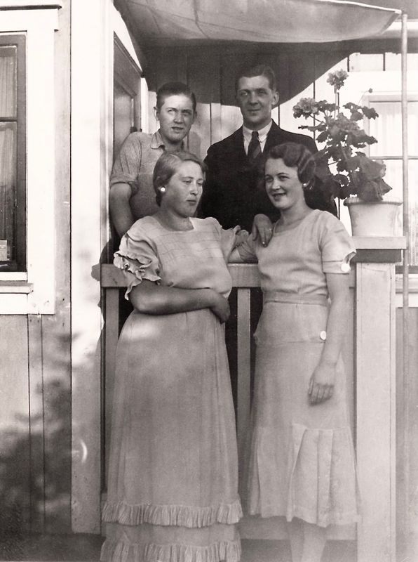 23) Lars Helmer Larsson, Knut Erik Reinold, Ruth Margot, Irene Mathilda.