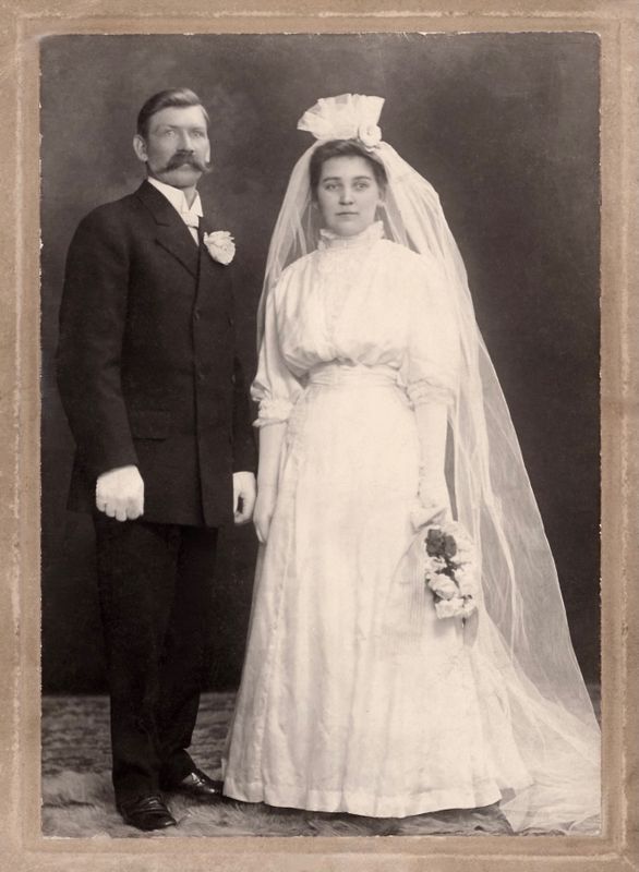 59) Hilda (Almquist) and John (Anderson) Morten.