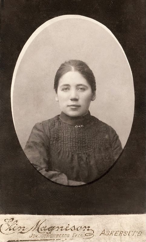77) Esther Johansson
