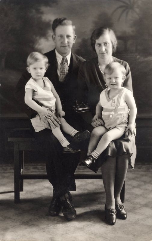 109) Bertil(Thersia's son), Hannah, Kjell and Aena?