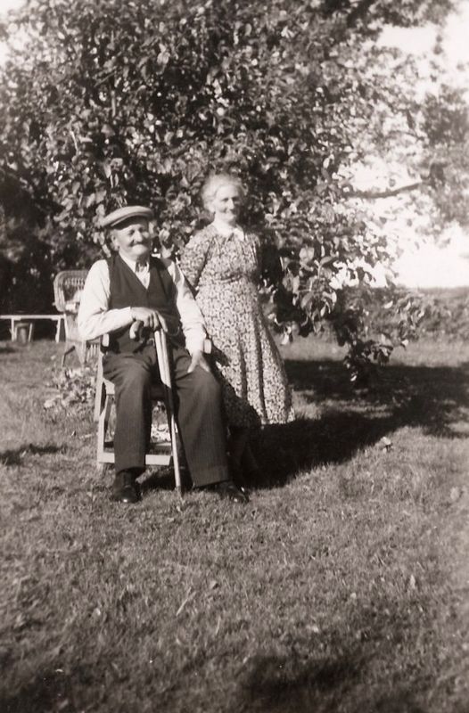 119) Theresia and David Karlson?
