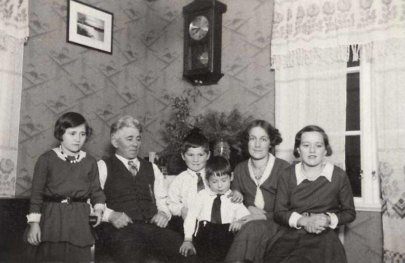 126)Casper and family