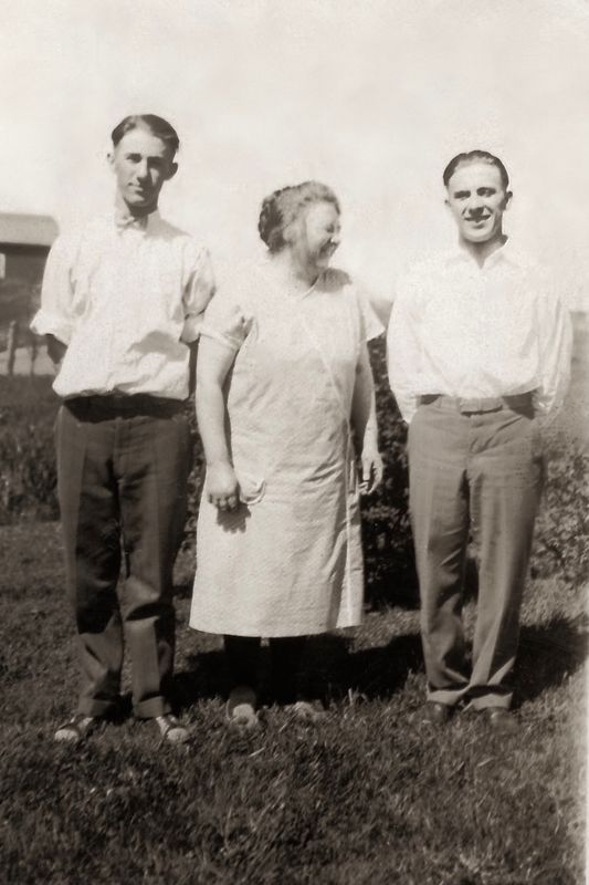 213) Bert, Hilda and Roy Estlund