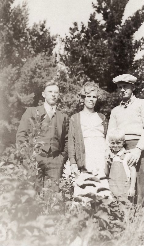 242) Roy, Pearl, George and Dickie