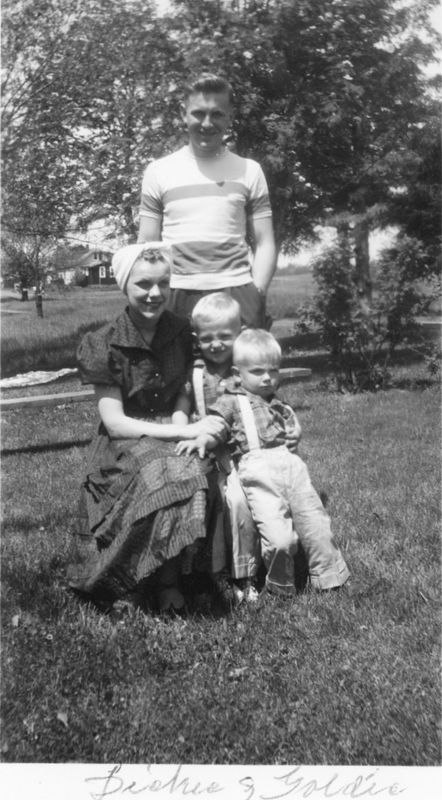251) Dickie Goldie and kids