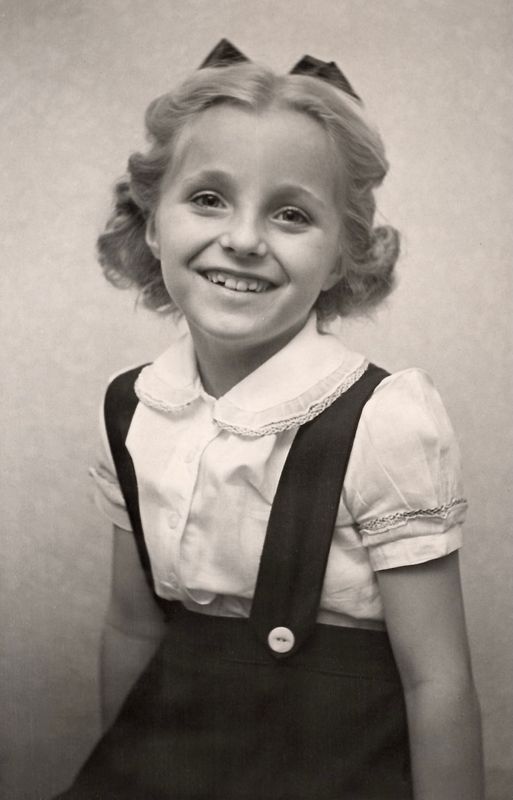 253) Janet Estlund