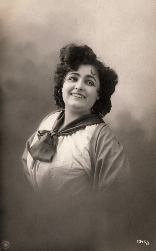 287) postcard to Hilda from ?