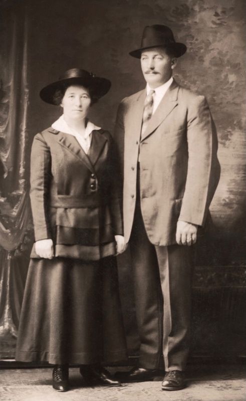 300) Hilda and Fritz Estlund