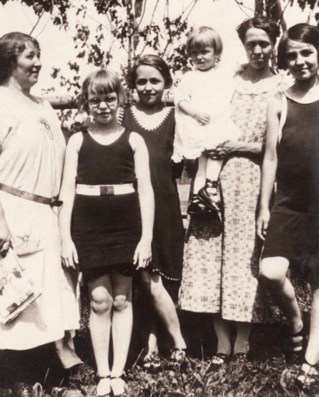 317) Hilda , Helen Asplund and?