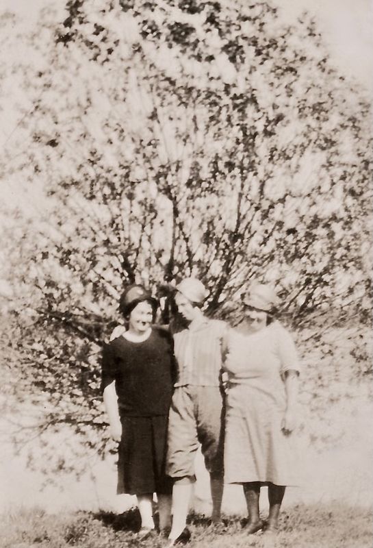 340) Helga?, Ruth and Hilda.