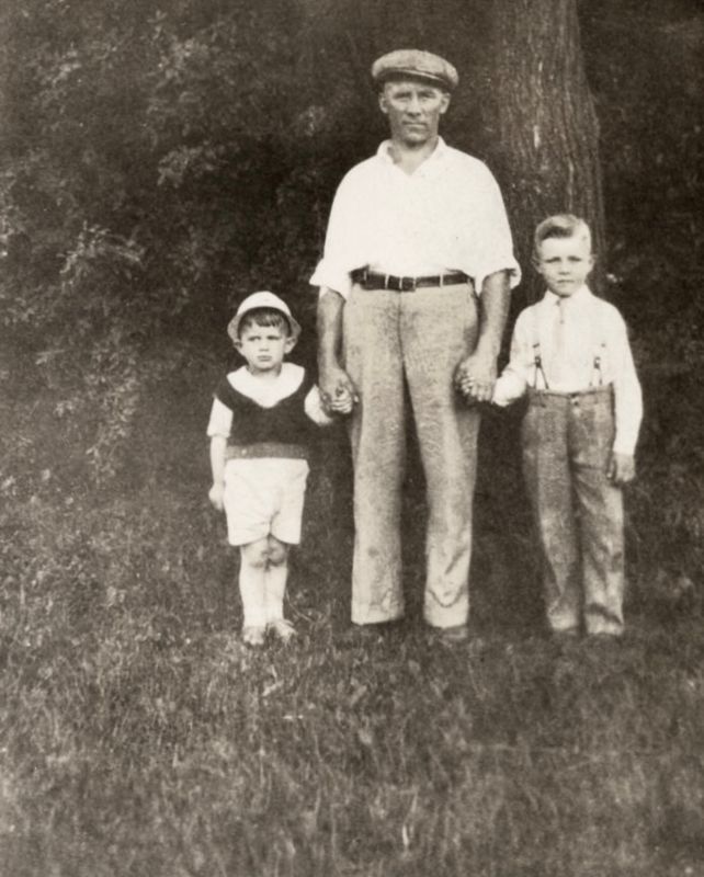 419) Roger, Alvin and Roy