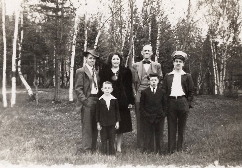 424) Roy, Jerry, ?, ?, Venzel and Roger