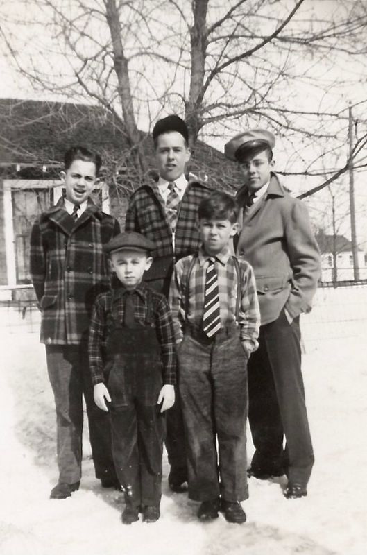 427) Roger, Jerry, ?, Venzel and Roy