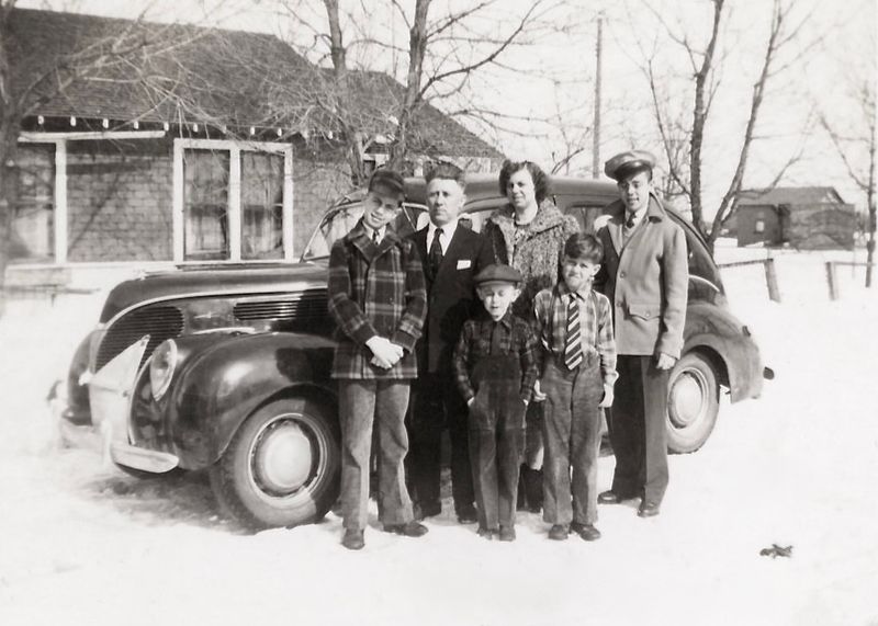 428) Roger, Alvin, Jerry, Ruth, Venzel and Roy Johnson