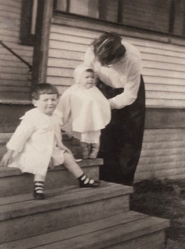 463) Ernst Haag family? 2 out of 5