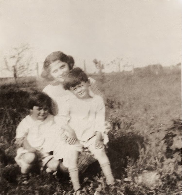465) Ernst Haag family? 4 out of 5
