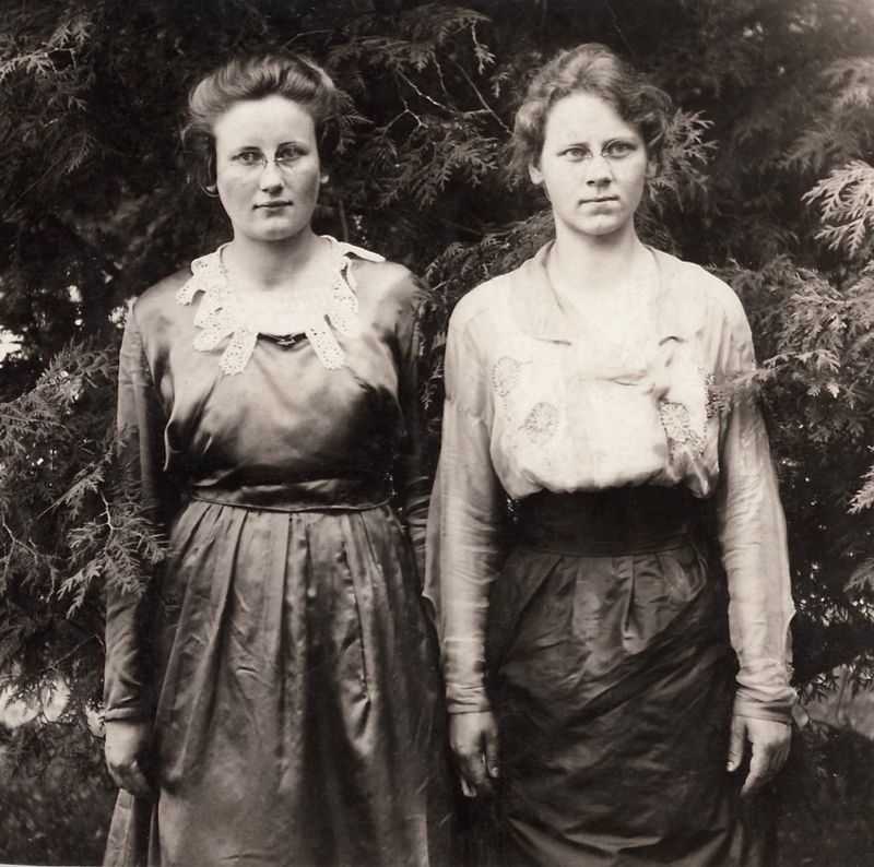 560) Sisters?