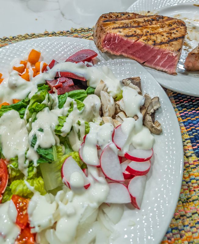 Salad and Seared Tuna