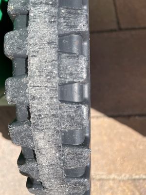 Tires treads