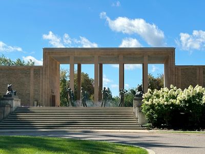 01 Art Museum