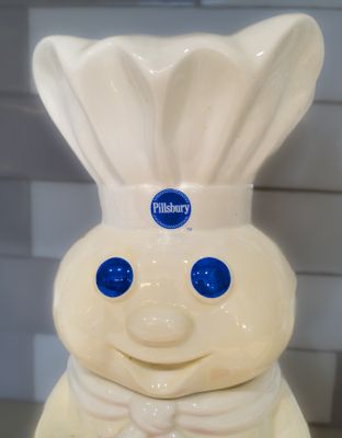 09 Mr Blue Eyes in Our Kitchen